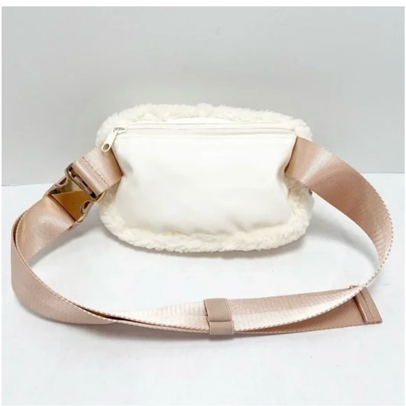 Wantable Sherpa Everywhere Belt Bag Ivory Cozy Fleece Crossbody Adjustable OS - Picture 5 of 12